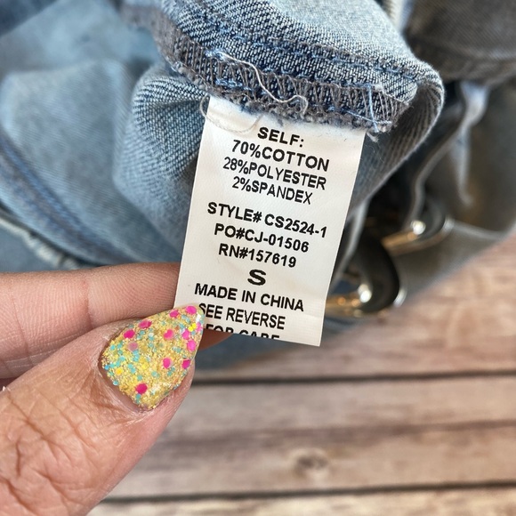 NWT Cloud Ten Side Buckle Denim Mini Skirt-Light Wash - Picture 5 of 6